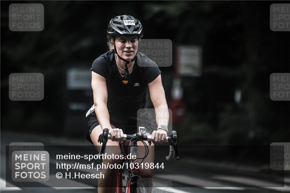 13.09.2026 - Stadtparktriathlon H.Heesch http://msf.ph/oto/10319844 13.09.2026 13:04:28 Radfahren 1196, 1245, 1261, 1269, 1286, 1297, 1301 meine-sportfotos.de