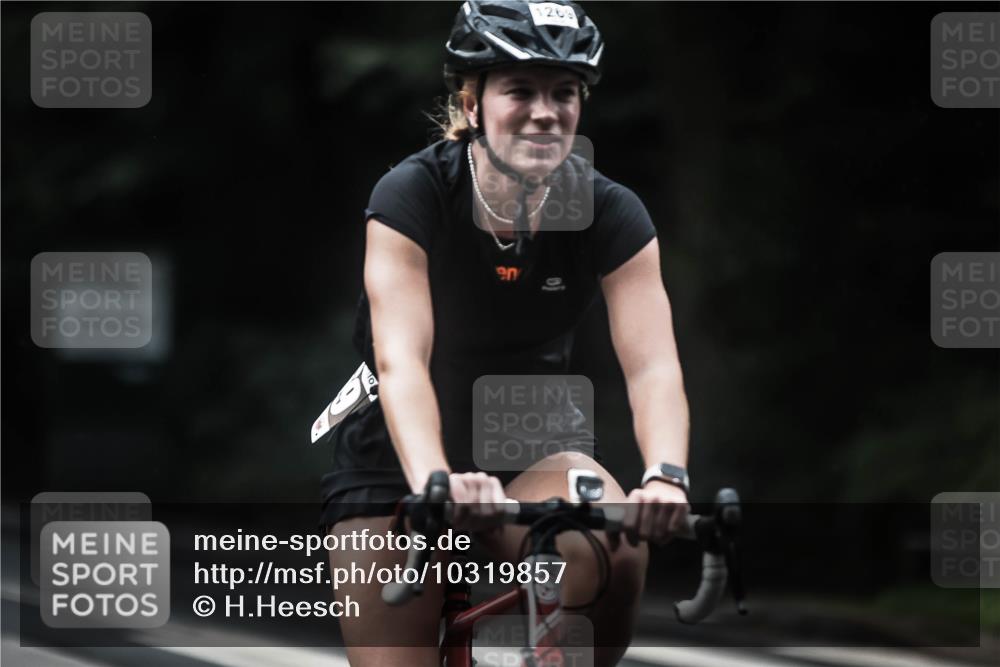 13.09.2026 - Stadtparktriathlon H.Heesch http://msf.ph/oto/10319857 13.09.2026 13:04:28 Radfahren 1196, 1245, 1261, 1269, 1286, 1297, 1301 meine-sportfotos.de