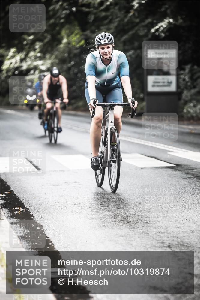 13.09.2026 - Stadtparktriathlon H.Heesch http://msf.ph/oto/10319874 13.09.2026 11:56:03 Radfahren 745, 857, 865, 927, 965, 985 meine-sportfotos.de