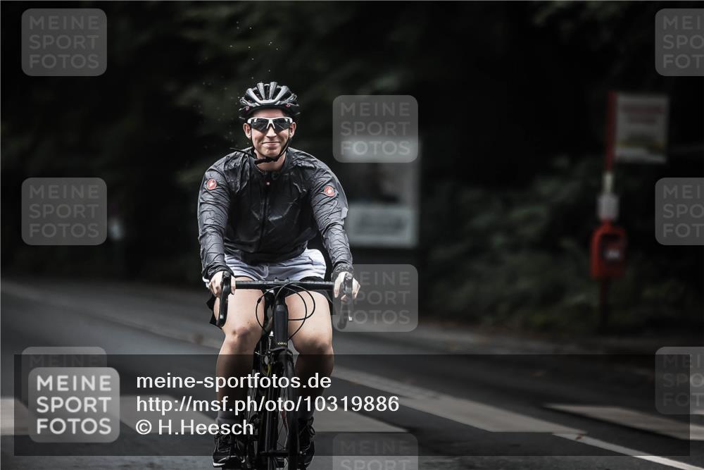 13.09.2026 - Stadtparktriathlon H.Heesch http://msf.ph/oto/10319886 13.09.2026 13:04:34 Radfahren 1205, 1268, 1286, 1338 meine-sportfotos.de