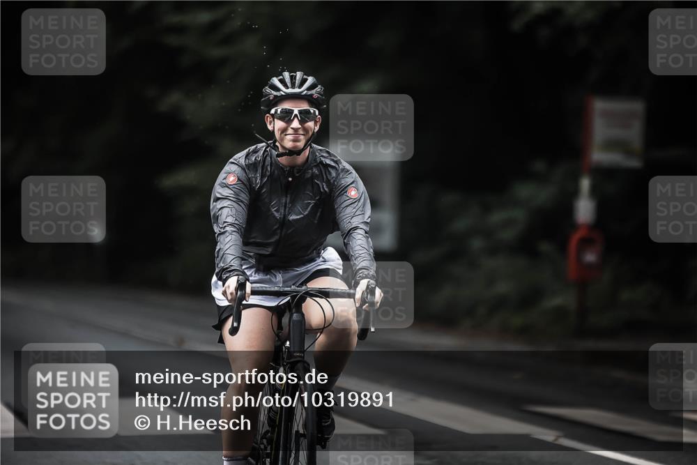 13.09.2026 - Stadtparktriathlon H.Heesch http://msf.ph/oto/10319891 13.09.2026 13:04:34 Radfahren 1205, 1268, 1286, 1338 meine-sportfotos.de