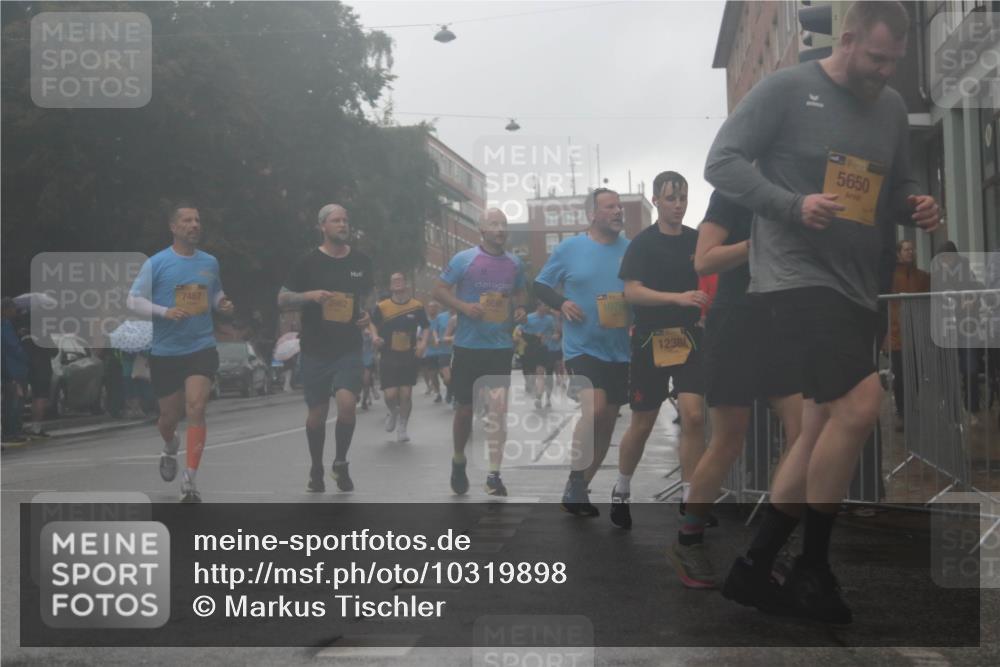 13.09.2026 - Kiel Lauf Markus Tischler http://msf.ph/oto/10319898 13.09.2026 10:51:27 Fleethörn 7467, 3962, 5691, 12380, 5650 meine-sportfotos.de