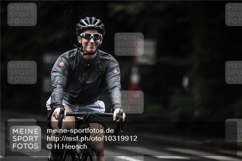 13.09.2026 - Stadtparktriathlon H.Heesch http://msf.ph/oto/10319912 13.09.2026 13:04:34 Radfahren 1205, 1268, 1286, 1338 meine-sportfotos.de