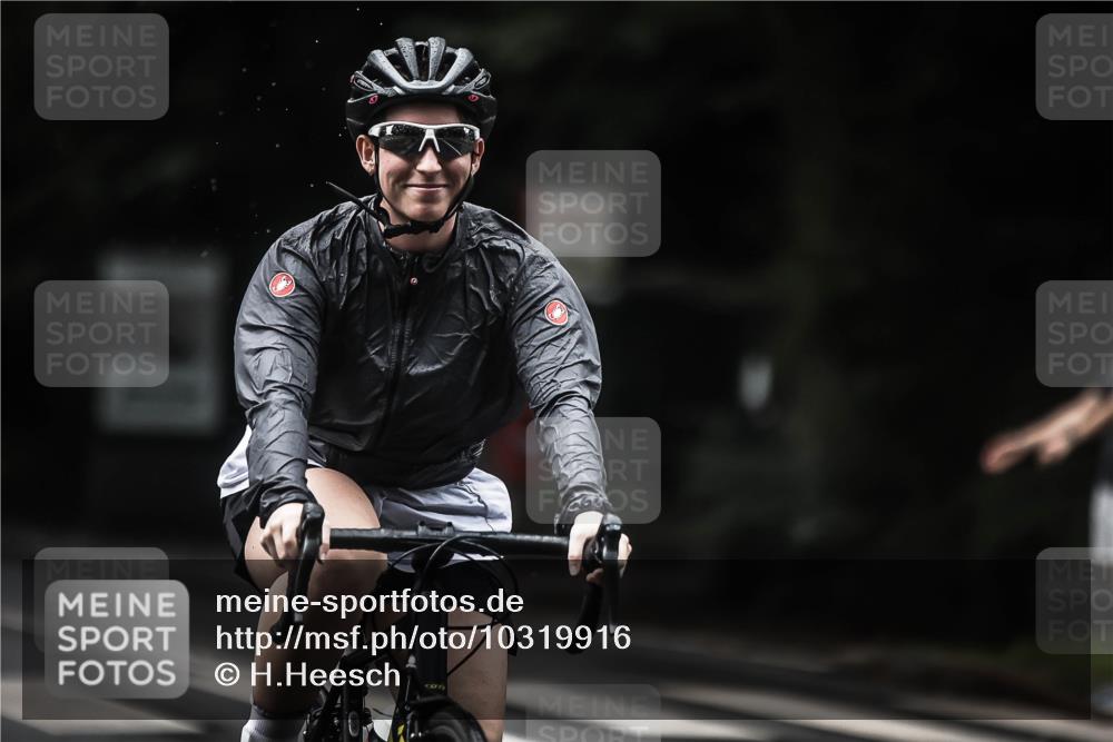 13.09.2026 - Stadtparktriathlon H.Heesch http://msf.ph/oto/10319916 13.09.2026 13:04:34 Radfahren 1205, 1268, 1286, 1338 meine-sportfotos.de