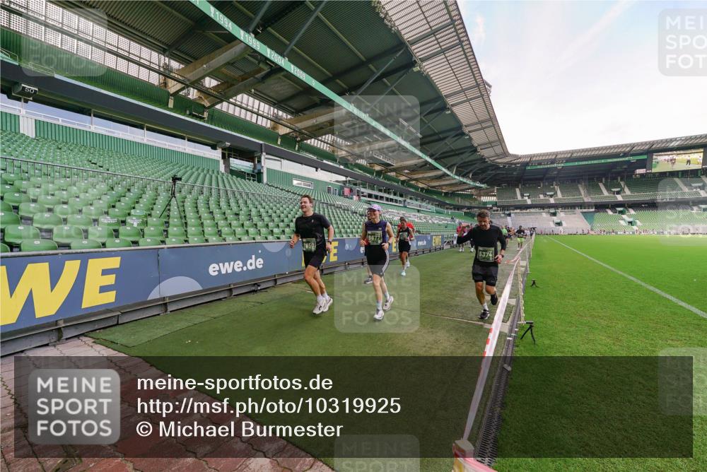 13.09.2026 - 21. swb-Marathon Bremen Michael Burmester http://msf.ph/oto/10319925 13.09.2026 13:19:07 Laufen im Stadion 311, 333, 404, 464, 486, 512, 546, 732, 753, 837, 921, 938, 1156, 1431, 1506, 1765, 1844, 1868, 1916, 2056, 2123, 2137, 2224, 2240, 2294, 2315, 2357, 2358, 2453, 2557, 2563, 2614, 2622, 2626, 2647, 2689, 2702, 2703, 2722, 2786, 2843, 2845, 2849, 2857, 2879, 2880, 2893, 2944, 2983, 2999, 3031, 3046, 3059, 3072, 3096, 3100, 3116, 3146, 3189, 3198, 3210, 3243, 3263, 3285, 3287, 3315, 3476, 3537, 3548, 3619, 3633, 3654, 3740, 3879, 4478 meine-sportfotos.de