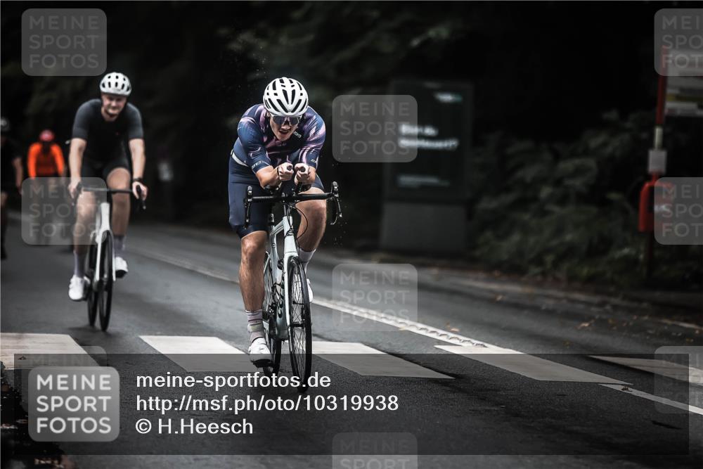 13.09.2026 - Stadtparktriathlon H.Heesch http://msf.ph/oto/10319938 13.09.2026 13:04:37 Radfahren 1205, 1211, 1268, 1271, 1286, 1316, 1338 meine-sportfotos.de