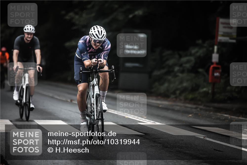 13.09.2026 - Stadtparktriathlon H.Heesch http://msf.ph/oto/10319944 13.09.2026 13:04:37 Radfahren 1205, 1211, 1268, 1271, 1286, 1316, 1338 meine-sportfotos.de