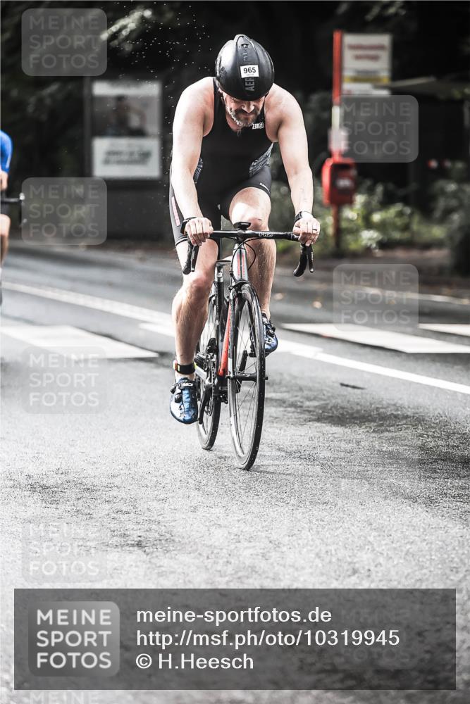 13.09.2026 - Stadtparktriathlon H.Heesch http://msf.ph/oto/10319945 13.09.2026 11:56:05 Radfahren 745, 857, 927, 965, 985 meine-sportfotos.de