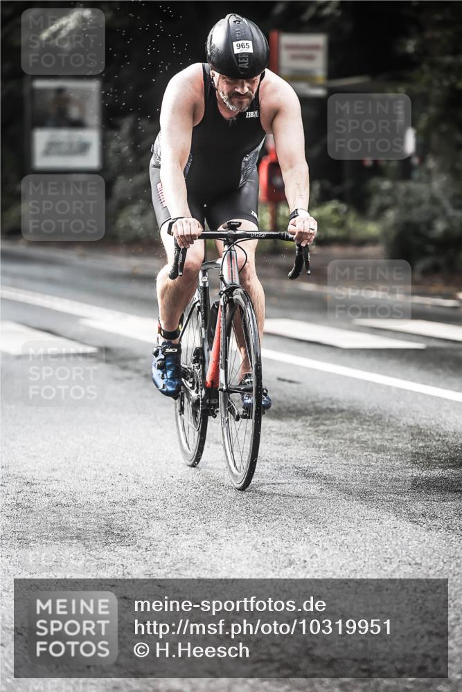 13.09.2026 - Stadtparktriathlon H.Heesch http://msf.ph/oto/10319951 13.09.2026 11:56:05 Radfahren 745, 857, 927, 965, 985 meine-sportfotos.de