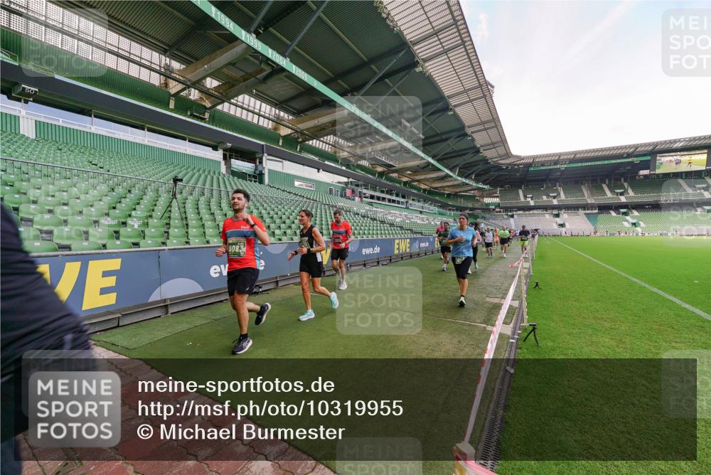 13.09.2026 - 21. swb-Marathon Bremen Michael Burmester http://msf.ph/oto/10319955 13.09.2026 13:19:08 Laufen im Stadion 311, 333, 404, 464, 486, 512, 546, 732, 753, 837, 921, 938, 1156, 1431, 1506, 1765, 1844, 1868, 1916, 2056, 2123, 2137, 2224, 2240, 2294, 2315, 2357, 2358, 2453, 2557, 2563, 2614, 2622, 2626, 2647, 2689, 2702, 2703, 2722, 2786, 2843, 2845, 2849, 2857, 2879, 2880, 2893, 2944, 2983, 2999, 3031, 3046, 3059, 3072, 3096, 3100, 3116, 3146, 3189, 3198, 3210, 3243, 3263, 3285, 3287, 3315, 3476, 3537, 3619, 3633, 3654, 3740, 3879, 4478 meine-sportfotos.de