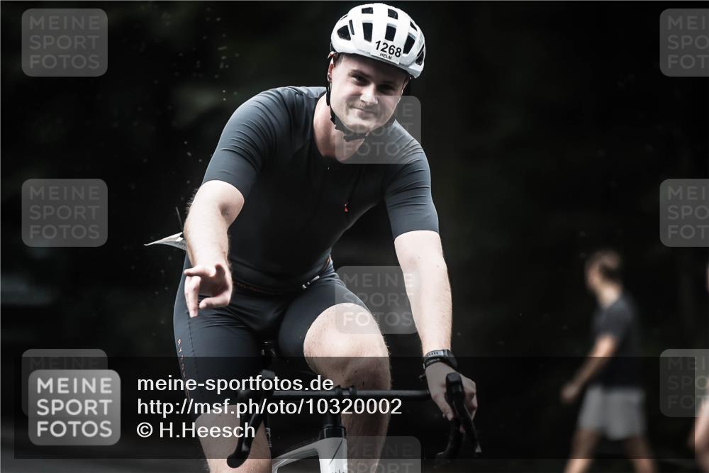 13.09.2026 - Stadtparktriathlon H.Heesch http://msf.ph/oto/10320002 13.09.2026 13:04:39 Radfahren 1205, 1211, 1268, 1271, 1286, 1316, 1338 meine-sportfotos.de