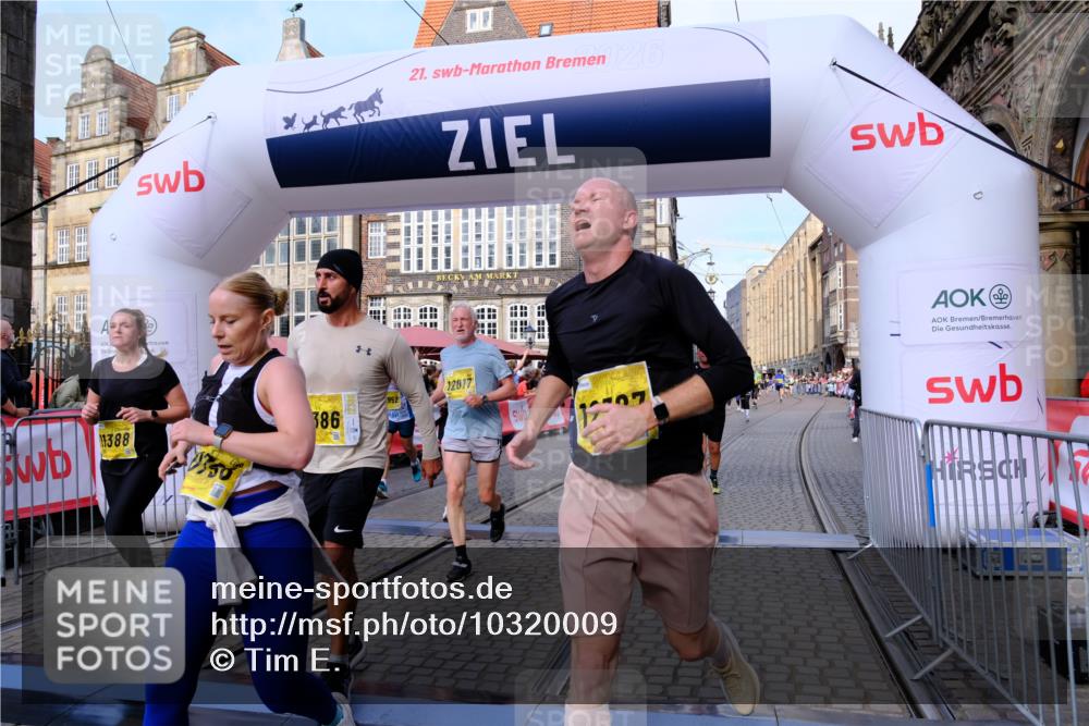 13.09.2026 - 21. swb-Marathon Bremen Tim E. http://msf.ph/oto/10320009 13.09.2026 10:58:31 Ziel 10249, 10494, 10530, 10543, 10604, 10673, 10750, 10798, 10826, 10828, 10903, 10914, 10931, 10932, 11120, 11131, 11202, 11295, 11388, 11403, 11420, 11750, 11752, 11884, 11906, 11952, 12017, 12092, 12386, 12387, 12441, 12482 meine-sportfotos.de