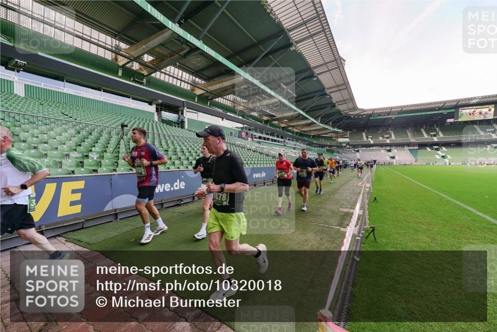 13.09.2026 - 21. swb-Marathon Bremen Michael Burmester http://msf.ph/oto/10320018 13.09.2026 13:19:15 Laufen im Stadion 333, 404, 464, 486, 512, 546, 732, 753, 837, 921, 938, 1066, 1156, 1431, 1506, 1765, 1844, 1868, 1916, 2028, 2056, 2123, 2137, 2224, 2240, 2294, 2315, 2357, 2358, 2453, 2557, 2563, 2614, 2622, 2626, 2689, 2702, 2703, 2722, 2756, 2786, 2843, 2845, 2849, 2857, 2879, 2880, 2893, 2944, 2983, 2999, 3031, 3046, 3059, 3072, 3096, 3100, 3116, 3146, 3189, 3198, 3210, 3243, 3263, 3285, 3287, 3315, 3476, 3537, 3619, 3633, 3654, 3740, 3879, 4478 meine-sportfotos.de