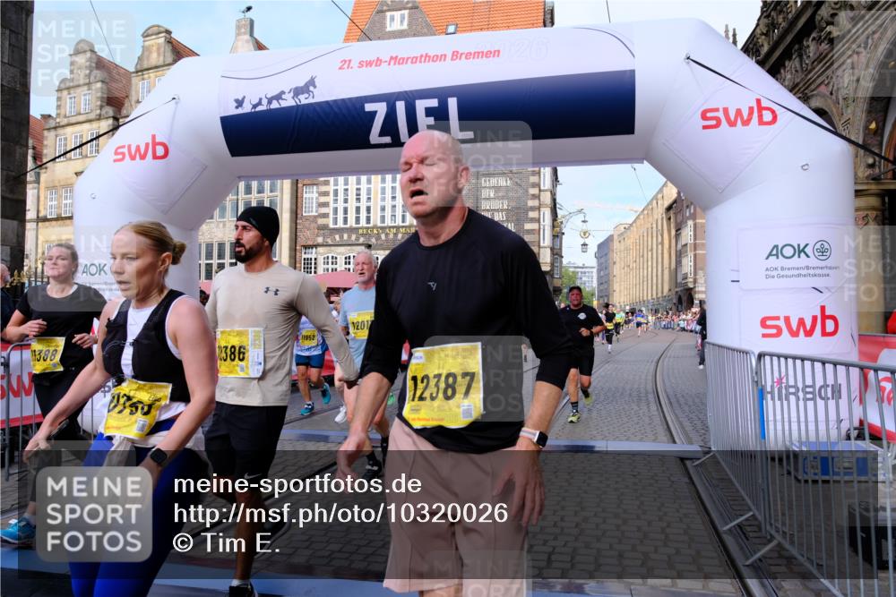 13.09.2026 - 21. swb-Marathon Bremen Tim E. http://msf.ph/oto/10320026 13.09.2026 10:58:31 Ziel 10249, 10494, 10530, 10543, 10604, 10673, 10750, 10798, 10826, 10828, 10903, 10914, 10931, 10932, 11120, 11131, 11202, 11295, 11388, 11403, 11420, 11750, 11752, 11884, 11906, 11952, 12017, 12092, 12386, 12387, 12441, 12482 meine-sportfotos.de