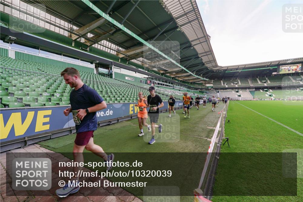 13.09.2026 - 21. swb-Marathon Bremen Michael Burmester http://msf.ph/oto/10320039 13.09.2026 13:19:17 Laufen im Stadion 333, 404, 464, 486, 512, 546, 732, 753, 837, 921, 938, 1066, 1156, 1431, 1506, 1765, 1844, 1868, 1916, 2028, 2056, 2123, 2137, 2224, 2240, 2294, 2315, 2357, 2358, 2453, 2557, 2563, 2614, 2622, 2626, 2689, 2702, 2703, 2722, 2756, 2786, 2843, 2845, 2849, 2857, 2879, 2880, 2893, 2944, 2983, 2999, 3031, 3046, 3059, 3072, 3096, 3100, 3116, 3146, 3189, 3198, 3210, 3243, 3263, 3285, 3287, 3315, 3476, 3537, 3619, 3633, 3654, 3740, 3879, 4478 meine-sportfotos.de