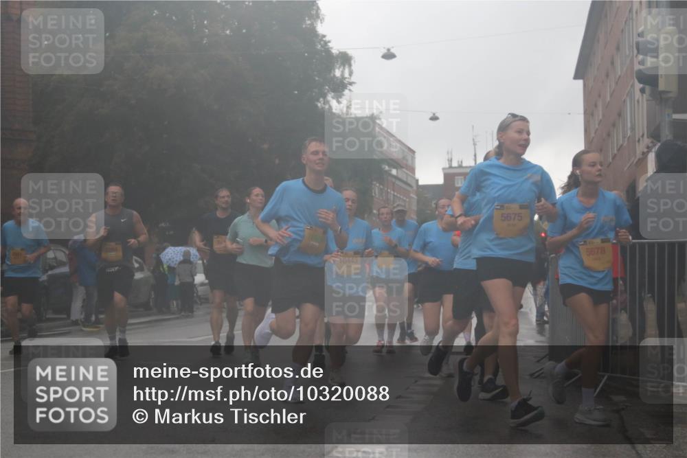 13.09.2026 - Kiel Lauf Markus Tischler http://msf.ph/oto/10320088 13.09.2026 10:51:44 Fleethörn 4324, 10443, 5675, 5678 meine-sportfotos.de