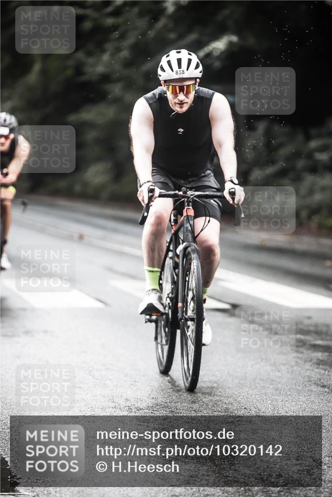 13.09.2026 - Stadtparktriathlon H.Heesch http://msf.ph/oto/10320142 13.09.2026 11:56:23 Radfahren 816, 842, 858, 879, 919, 990, 1001 meine-sportfotos.de