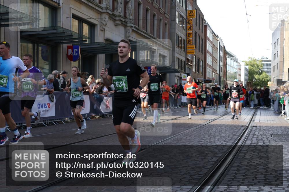 13.09.2026 - 21. swb-Marathon Bremen Strokosch-Dieckow http://msf.ph/oto/10320145 13.09.2026 13:17:46 Ziel 948, 1631, 1797, 1872, 2001, 2260, 2634, 2671, 3192, 3241, 3458, 3514, 3634, 4131, 4733, 5292, 5695, 5935, 5948, 6152, 6290, 6448, 8094, 8805, 8869, 8943, 8944, 9134, 9595, 9596, 9609, 9837, 10065, 13041, 560, 771, 1297, 2008, 2125, 2234, 2812, 3051, 3192, 3760, 4171, 4286, 4374, 4498, 4499, 4620, 5041, 5530, 5550, 5817, 6803, 7901, 8100, 8250, 8253, 8446, 8532, 8714, 9075, 9400, 9505, 13107 meine-sportfotos.de