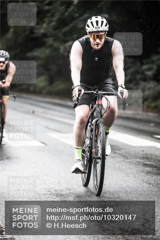 13.09.2026 - Stadtparktriathlon H.Heesch http://msf.ph/oto/10320147 13.09.2026 11:56:23 Radfahren 816, 842, 858, 879, 919, 990, 1001 meine-sportfotos.de