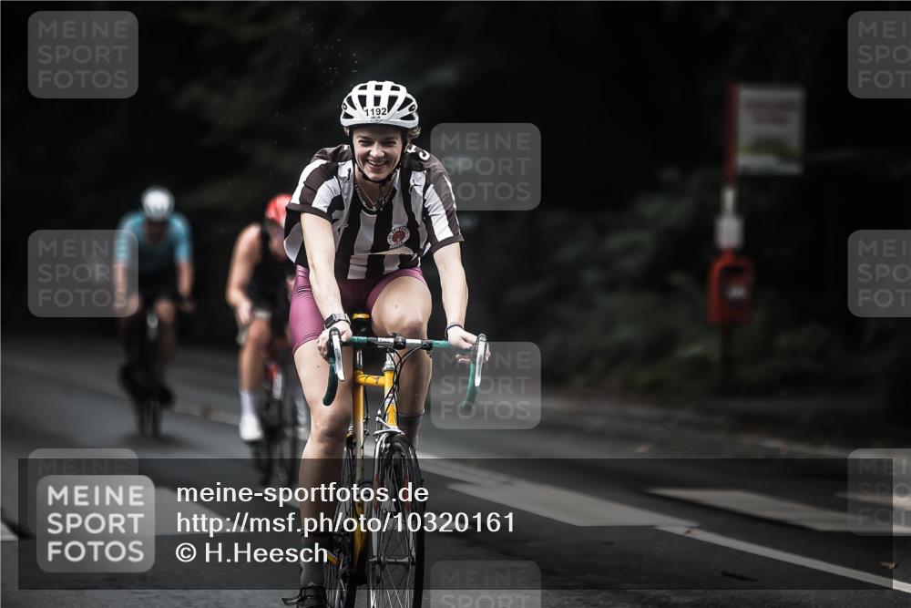 13.09.2026 - Stadtparktriathlon H.Heesch http://msf.ph/oto/10320161 13.09.2026 13:04:51 Radfahren 1084, 1192, 1241, 1278, 1359, 1392 meine-sportfotos.de