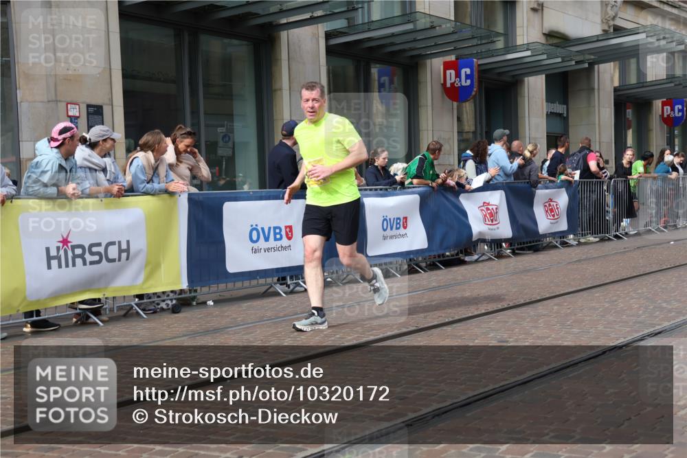 13.09.2026 - 21. swb-Marathon Bremen Strokosch-Dieckow http://msf.ph/oto/10320172 13.09.2026 10:58:34 Ziel 10254, 10383, 10427, 10477, 10485, 10787, 10794, 10832, 10843, 10948, 11030, 11034, 11228, 11267, 11278, 11488, 11602, 11743, 12015, 12127, 12130, 12131, 12176, 12271, 12297, 12414, 10249, 10530, 10750, 10798, 10878, 10879, 11004, 11030, 11120, 11131, 11152, 11189, 11202, 11384, 11388, 11403, 11420, 11455, 11686, 11750, 11906, 11952, 11953, 11955, 12017, 12092, 12180, 12237, 12320, 12386, 12387, 12499, 12505, 12518 meine-sportfotos.de