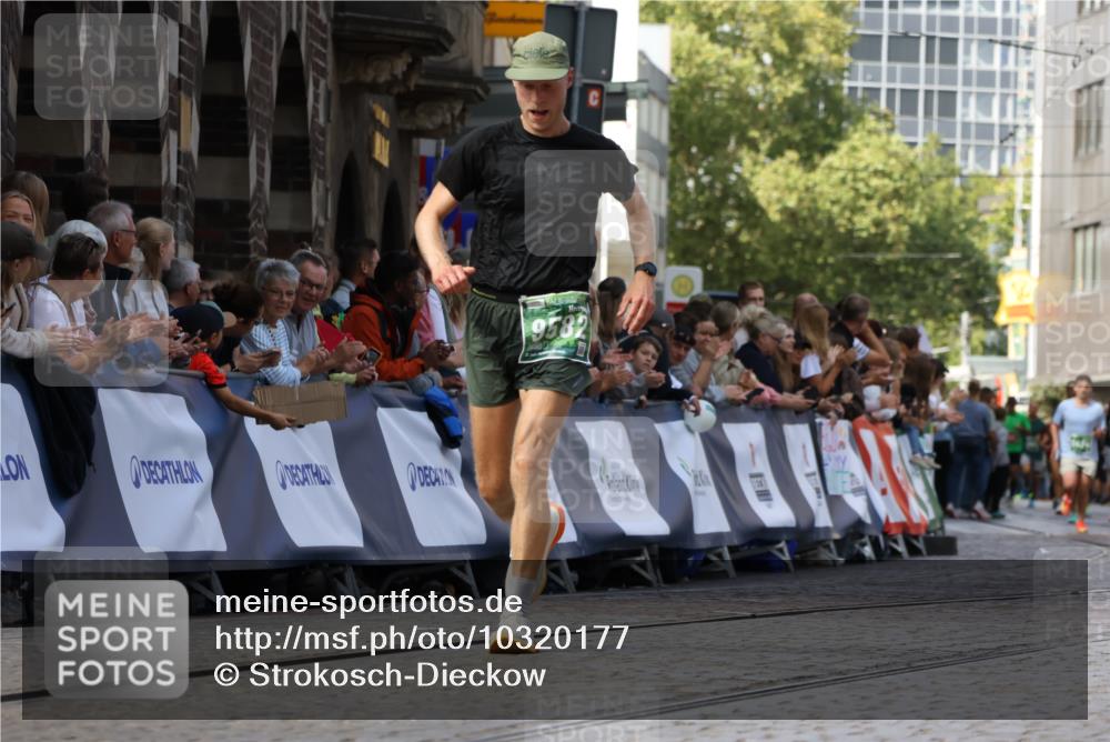 13.09.2026 - 21. swb-Marathon Bremen Strokosch-Dieckow http://msf.ph/oto/10320177 13.09.2026 13:08:16 Ziel 969, 4732, 4852, 6692, 13091, 13160, 339, 678, 1335, 1696, 4082, 4247, 4888, 5424, 8655, 9084, 9582 meine-sportfotos.de