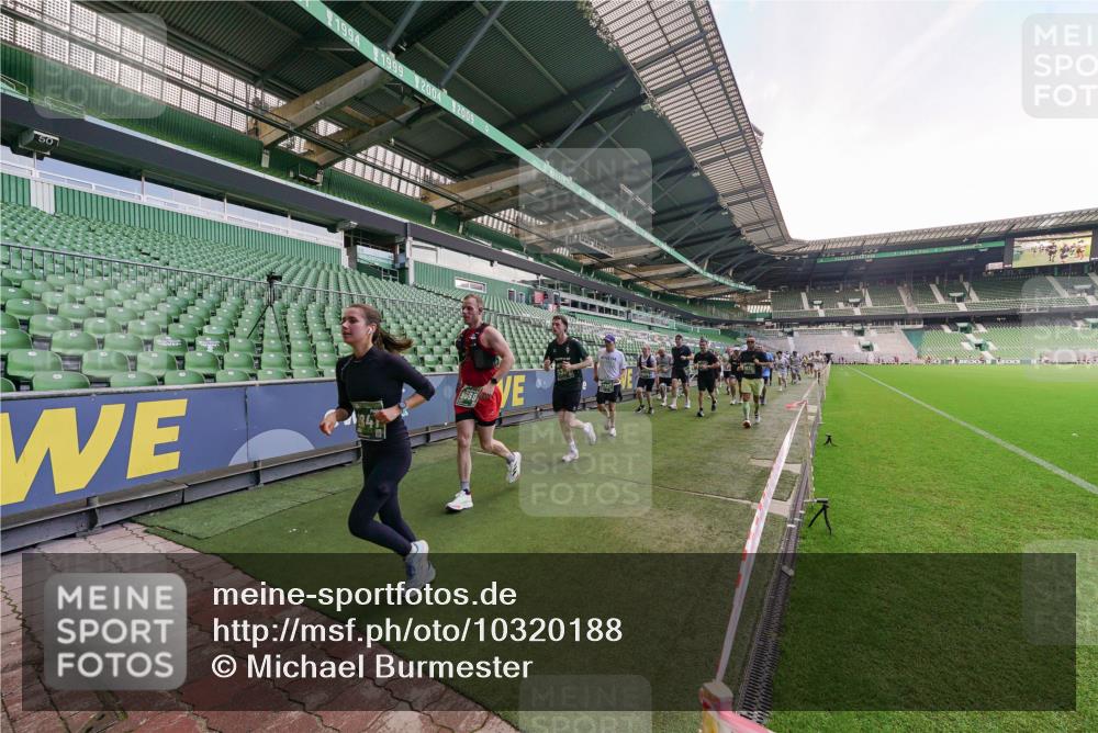 13.09.2026 - 21. swb-Marathon Bremen Michael Burmester http://msf.ph/oto/10320188 13.09.2026 13:19:33 Laufen im Stadion 333, 464, 486, 512, 546, 921, 938, 1066, 1129, 1156, 1409, 1431, 1446, 1506, 1756, 1765, 1815, 1916, 2028, 2123, 2137, 2224, 2240, 2294, 2315, 2349, 2453, 2533, 2557, 2563, 2614, 2622, 2626, 2689, 2694, 2695, 2702, 2703, 2722, 2756, 2786, 2843, 2845, 2849, 2857, 2879, 2944, 2983, 2999, 3031, 3046, 3059, 3072, 3096, 3100, 3116, 3189, 3198, 3243, 3263, 3264, 3285, 3287, 3310, 3315, 3476, 3619, 3740, 3879, 4478 meine-sportfotos.de