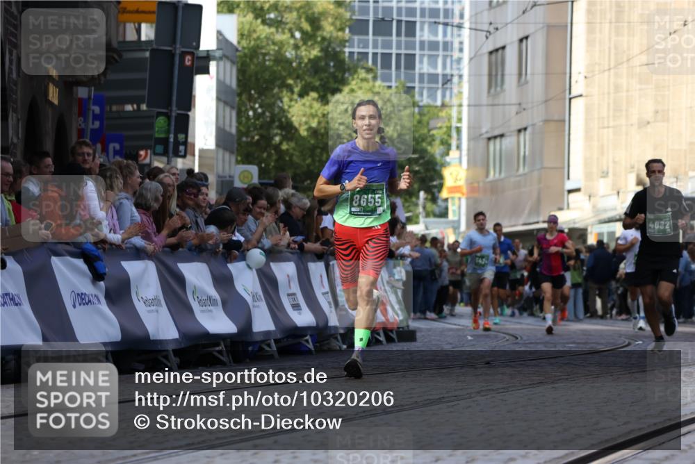 13.09.2026 - 21. swb-Marathon Bremen Strokosch-Dieckow http://msf.ph/oto/10320206 13.09.2026 13:08:19 Ziel 2844, 4732, 6692, 13091, 13160, 339, 678, 1335, 1696, 4082, 4888, 5424, 8655, 9084, 9582 meine-sportfotos.de