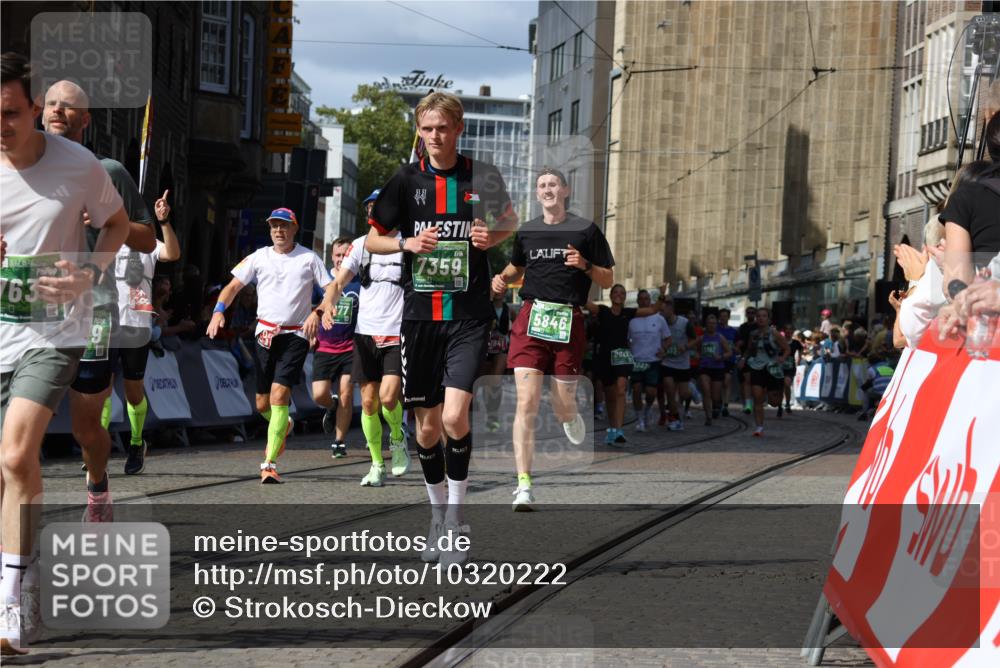 13.09.2026 - 21. swb-Marathon Bremen Strokosch-Dieckow http://msf.ph/oto/10320222 13.09.2026 13:31:04 Ziel 244, 625, 800, 834, 1533, 1771, 1841, 1926, 1941, 2369, 2452, 2723, 2985, 4206, 4251, 4332, 4342, 4425, 4757, 4920, 5551, 5600, 5681, 5802, 5822, 5900, 6134, 6343, 6347, 6523, 7012, 7253, 7567, 7645, 9290, 9507, 9653, 9692, 9699, 9767, 9825, 13090, 217, 1398, 2244, 2513, 2802, 3396, 3762, 4477, 4647, 5673, 5720, 5846, 6419, 6619, 6732, 7296, 7359, 7812, 7882, 8035, 8097, 8342, 8382, 8726, 9147, 9274, 9337, 9822, 9969, 9977, 13066 meine-sportfotos.de