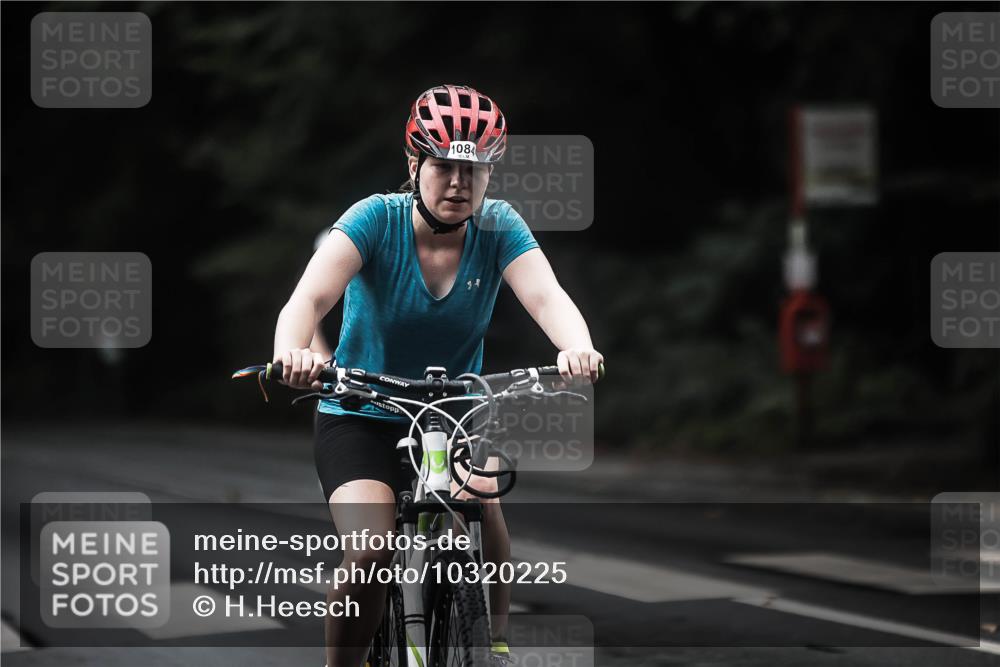 13.09.2026 - Stadtparktriathlon H.Heesch http://msf.ph/oto/10320225 13.09.2026 13:04:54 Radfahren 1084, 1192, 1208, 1278, 1304, 1359, 1392 meine-sportfotos.de