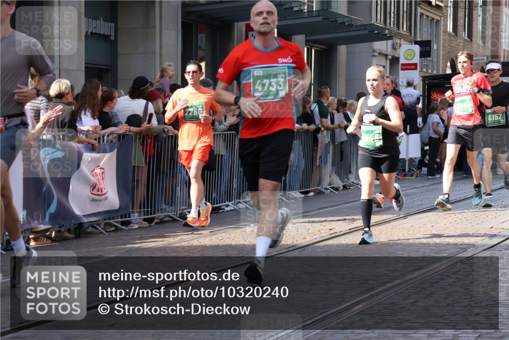 13.09.2026 - 21. swb-Marathon Bremen Strokosch-Dieckow http://msf.ph/oto/10320240 13.09.2026 13:17:47 Ziel 948, 1631, 1797, 1872, 2001, 2260, 2634, 2671, 3241, 3458, 3514, 3634, 4131, 4733, 5292, 5695, 5935, 5948, 6152, 6290, 6448, 8094, 8805, 8869, 8943, 8944, 9134, 9595, 9596, 9609, 9837, 10065, 13041, 560, 771, 1297, 2008, 2125, 2234, 2812, 3051, 3192, 3760, 4171, 4286, 4374, 4498, 4499, 4620, 5041, 5530, 5550, 5817, 7901, 8100, 8250, 8253, 8446, 8714, 9075, 9400, 9505, 13107 meine-sportfotos.de