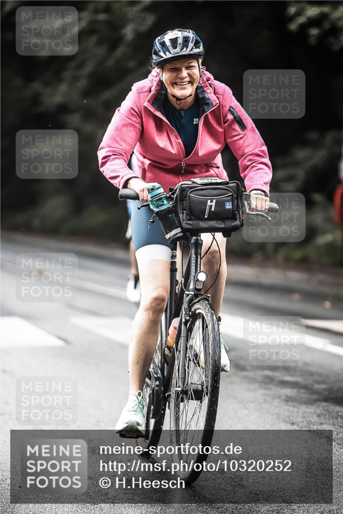 13.09.2026 - Stadtparktriathlon H.Heesch http://msf.ph/oto/10320252 13.09.2026 11:56:28 Radfahren 740, 776, 803, 816, 842, 858, 919, 990, 1001 meine-sportfotos.de