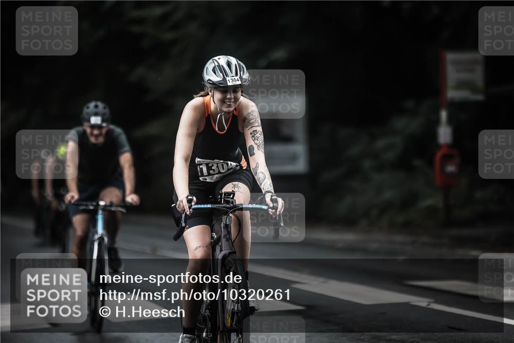 13.09.2026 - Stadtparktriathlon H.Heesch http://msf.ph/oto/10320261 13.09.2026 13:04:58 Radfahren 1084, 1208, 1278, 1304, 1333, 1346, 1372, 1374, 1392, 1424 meine-sportfotos.de