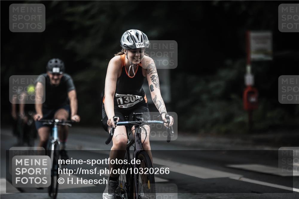 13.09.2026 - Stadtparktriathlon H.Heesch http://msf.ph/oto/10320266 13.09.2026 13:04:59 Radfahren 1084, 1208, 1278, 1284, 1304, 1333, 1346, 1372, 1374, 1409, 1410, 1424 meine-sportfotos.de