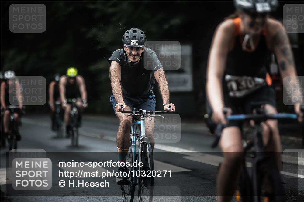 13.09.2026 - Stadtparktriathlon H.Heesch http://msf.ph/oto/10320271 13.09.2026 13:04:59 Radfahren 1084, 1208, 1278, 1284, 1304, 1333, 1346, 1372, 1374, 1409, 1410, 1424 meine-sportfotos.de