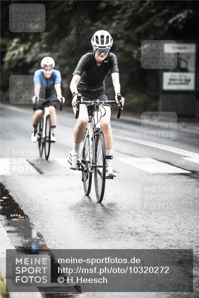 13.09.2026 - Stadtparktriathlon H.Heesch http://msf.ph/oto/10320272 13.09.2026 11:56:29 Radfahren 740, 776, 803, 816, 842, 858, 919, 1001 meine-sportfotos.de