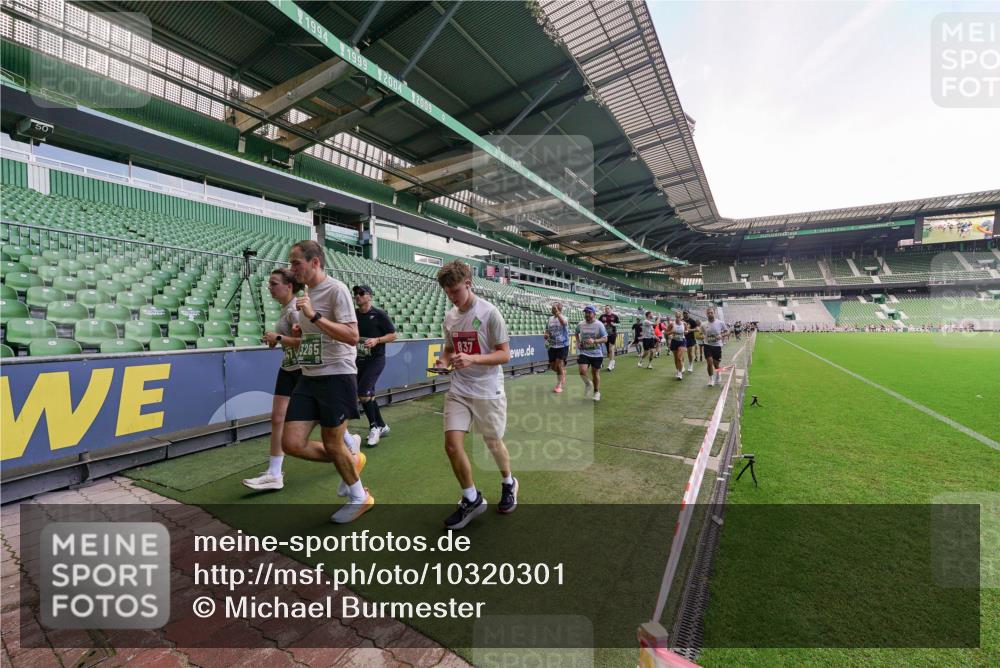 13.09.2026 - 21. swb-Marathon Bremen Michael Burmester http://msf.ph/oto/10320301 13.09.2026 13:19:43 Laufen im Stadion 333, 464, 486, 512, 546, 921, 938, 1066, 1129, 1156, 1409, 1431, 1446, 1506, 1697, 1756, 1765, 1815, 1916, 2010, 2028, 2064, 2137, 2224, 2240, 2294, 2315, 2349, 2453, 2501, 2533, 2557, 2563, 2614, 2622, 2626, 2689, 2694, 2695, 2702, 2703, 2722, 2756, 2786, 2843, 2845, 2857, 2879, 2944, 2983, 2999, 3017, 3018, 3031, 3035, 3036, 3037, 3046, 3059, 3072, 3096, 3100, 3116, 3139, 3189, 3198, 3243, 3263, 3264, 3285, 3287, 3310, 3315, 3619, 3879, 4478 meine-sportfotos.de