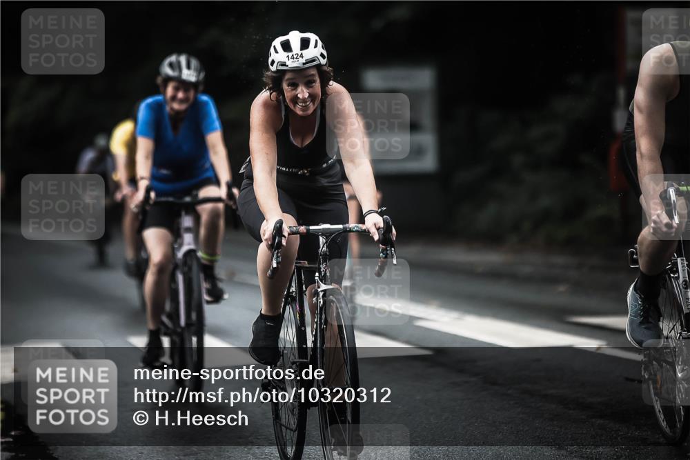 13.09.2026 - Stadtparktriathlon H.Heesch http://msf.ph/oto/10320312 13.09.2026 13:05:01 Radfahren 1208, 1278, 1284, 1304, 1306, 1333, 1346, 1372, 1374, 1409, 1410, 1424 meine-sportfotos.de