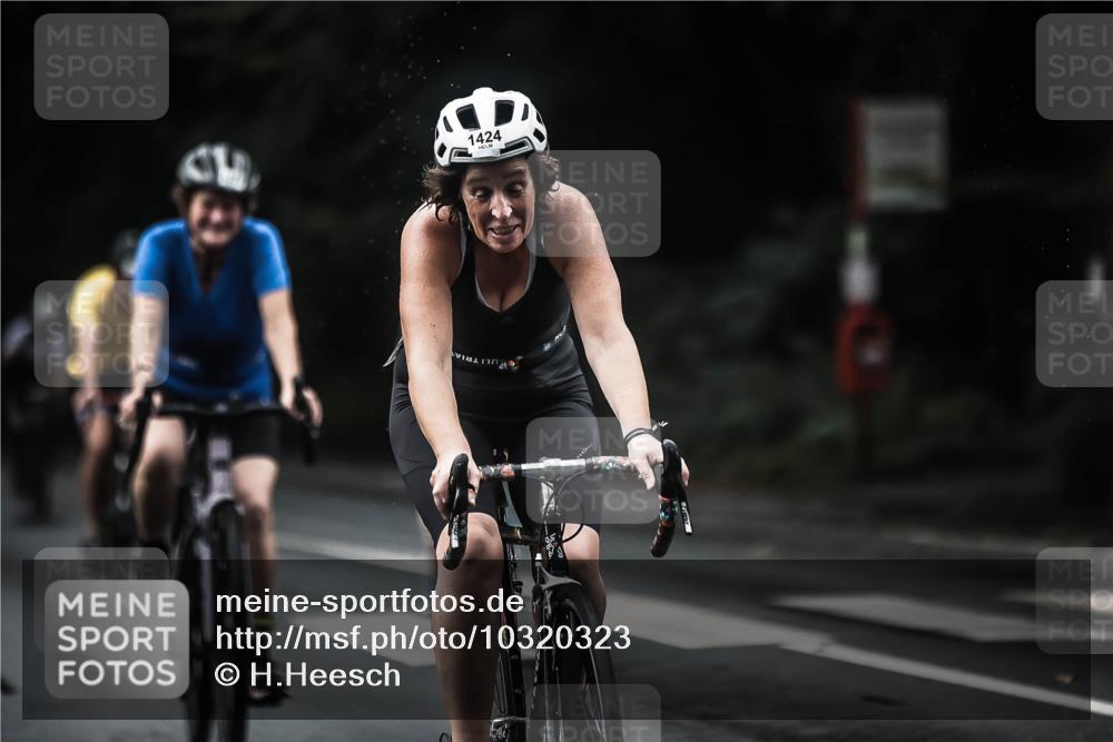 13.09.2026 - Stadtparktriathlon H.Heesch http://msf.ph/oto/10320323 13.09.2026 13:05:02 Radfahren 1208, 1284, 1304, 1306, 1333, 1346, 1372, 1374, 1409, 1410, 1424 meine-sportfotos.de