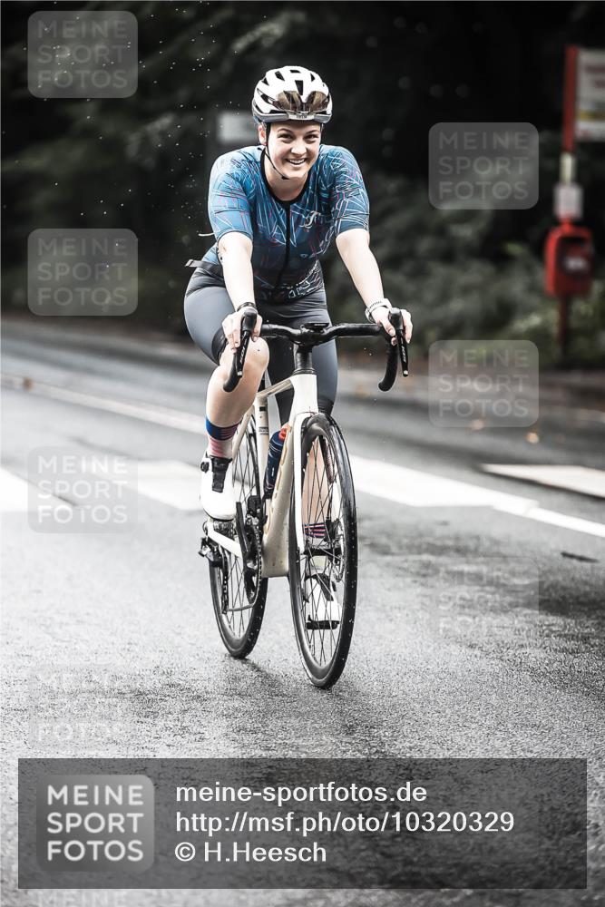 13.09.2026 - Stadtparktriathlon H.Heesch http://msf.ph/oto/10320329 13.09.2026 11:56:31 Radfahren 740, 776, 803, 816, 842, 1001 meine-sportfotos.de