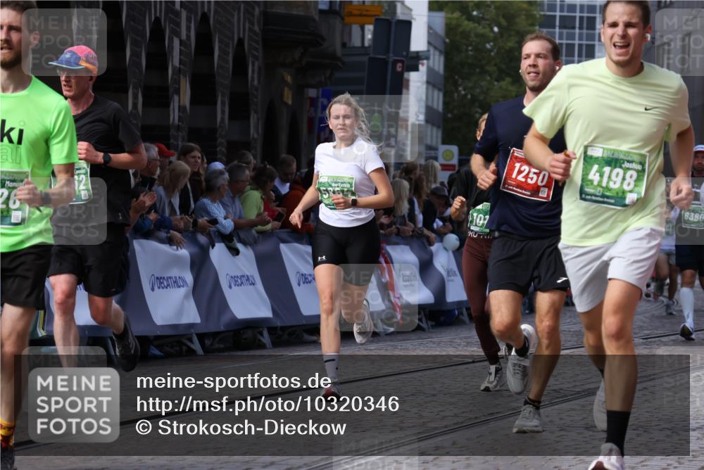 13.09.2026 - 21. swb-Marathon Bremen Strokosch-Dieckow http://msf.ph/oto/10320346 13.09.2026 13:24:44 Ziel 789, 790, 1250, 2295, 2491, 3375, 3994, 4000, 4559, 5572, 5668, 5669, 5928, 5929, 5953, 6080, 7069, 7081, 7156, 7568, 8310, 8415, 8784, 8881, 9264, 9573, 9676, 9916, 10069, 10071, 972, 2761, 3015, 4113, 4198, 4262, 4973, 5664, 6079, 6360, 6544, 6807, 6943, 7409, 7854, 8853, 9152, 10103 meine-sportfotos.de