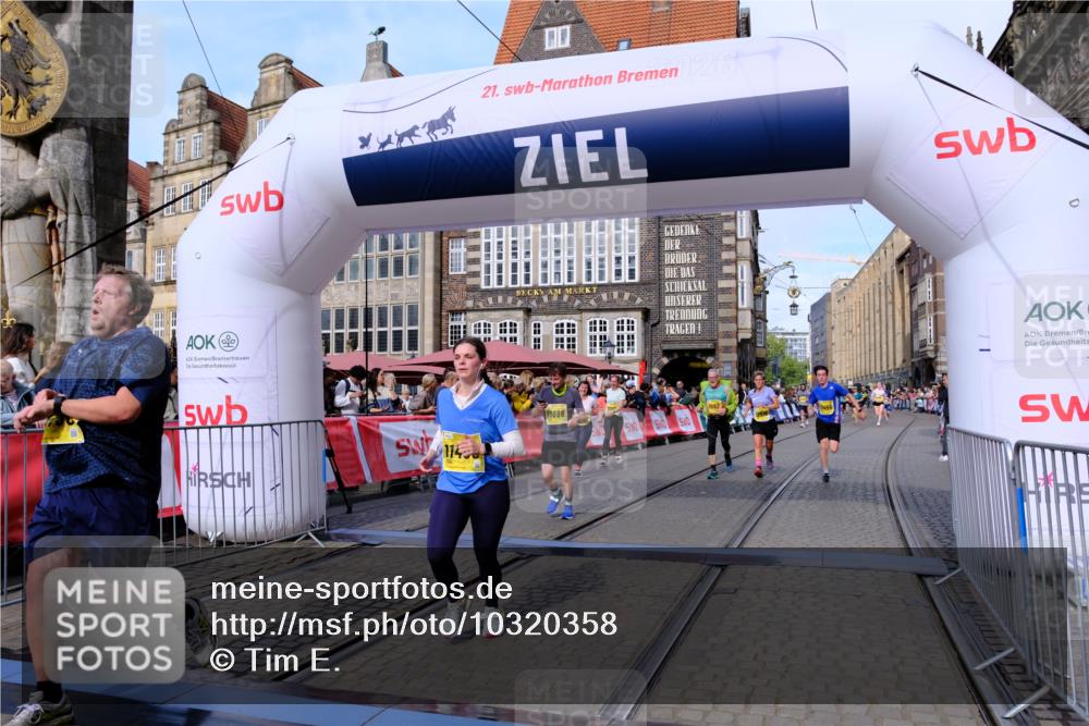 13.09.2026 - 21. swb-Marathon Bremen Tim E. http://msf.ph/oto/10320358 13.09.2026 10:58:39 Ziel 10249, 10494, 10530, 10750, 10798, 11004, 11120, 11131, 11152, 11202, 11295, 11384, 11388, 11403, 11420, 11455, 11686, 11750, 11752, 11906, 11952, 11953, 12017, 12092, 12180, 12386, 12387, 12518 meine-sportfotos.de