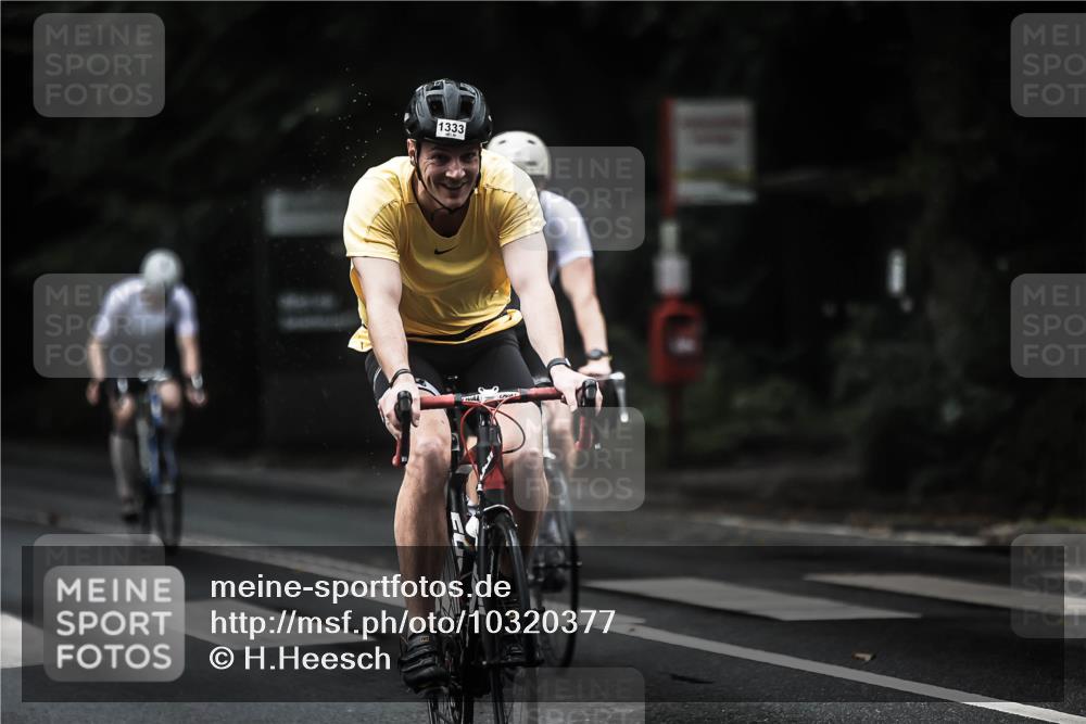 13.09.2026 - Stadtparktriathlon H.Heesch http://msf.ph/oto/10320377 13.09.2026 13:05:03 Radfahren 1208, 1284, 1304, 1306, 1333, 1346, 1372, 1374, 1386, 1409, 1410, 1424 meine-sportfotos.de