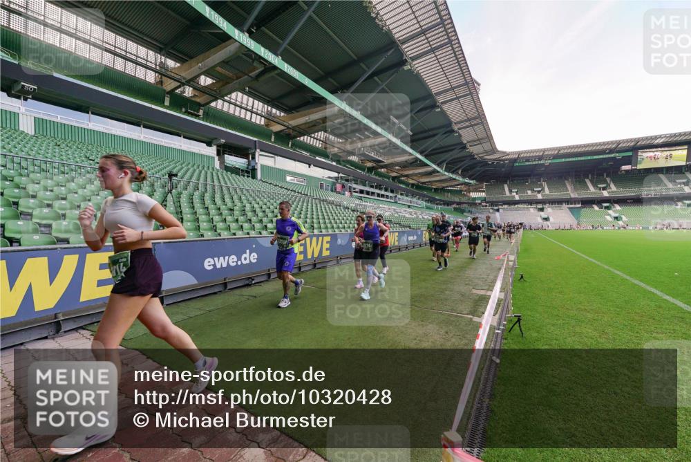 13.09.2026 - 21. swb-Marathon Bremen Michael Burmester http://msf.ph/oto/10320428 13.09.2026 13:19:55 Laufen im Stadion 333, 464, 486, 512, 704, 921, 938, 1066, 1129, 1156, 1409, 1431, 1446, 1506, 1697, 1756, 1765, 1815, 1916, 2010, 2028, 2064, 2137, 2224, 2240, 2294, 2315, 2349, 2394, 2395, 2417, 2437, 2453, 2501, 2519, 2533, 2557, 2563, 2588, 2622, 2626, 2689, 2694, 2695, 2702, 2703, 2722, 2756, 2786, 2793, 2843, 2845, 2879, 2886, 2944, 2983, 3017, 3018, 3031, 3035, 3036, 3037, 3046, 3059, 3072, 3102, 3116, 3139, 3189, 3198, 3243, 3263, 3264, 3285, 3287, 3310, 3315, 3619, 3879 meine-sportfotos.de