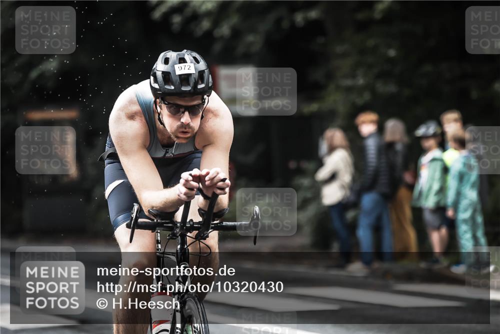 13.09.2026 - Stadtparktriathlon H.Heesch http://msf.ph/oto/10320430 13.09.2026 11:56:42 Radfahren 941, 952, 972 meine-sportfotos.de