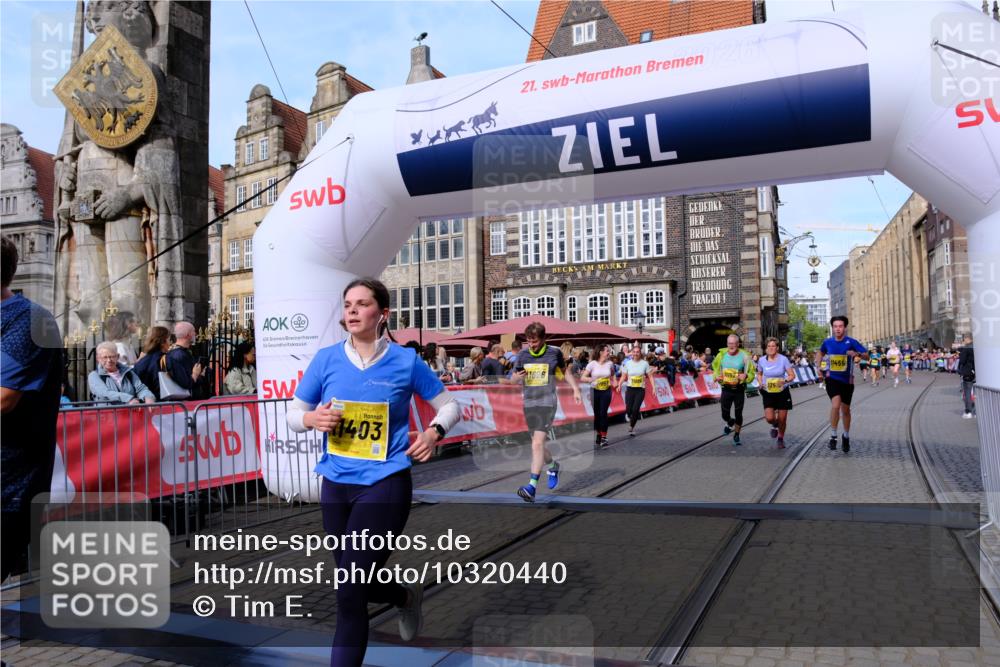 13.09.2026 - 21. swb-Marathon Bremen Tim E. http://msf.ph/oto/10320440 13.09.2026 10:58:39 Ziel 10249, 10494, 10530, 10750, 10798, 11004, 11120, 11131, 11152, 11202, 11295, 11384, 11388, 11403, 11420, 11455, 11686, 11750, 11752, 11906, 11952, 11953, 12017, 12092, 12180, 12386, 12387, 12518 meine-sportfotos.de