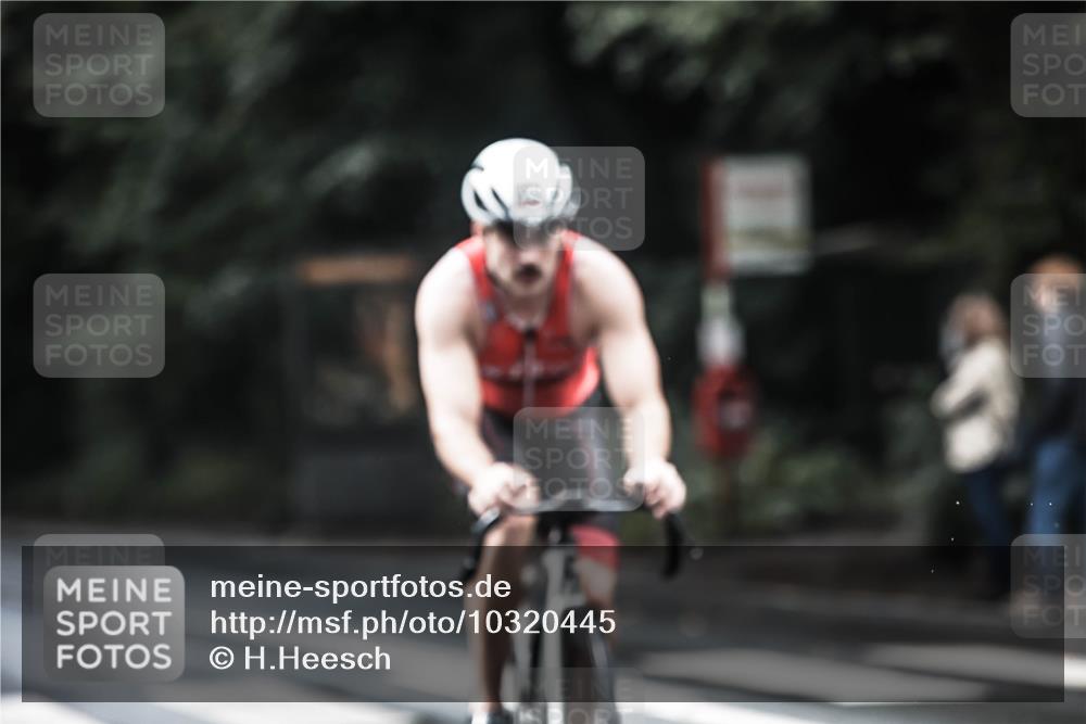 13.09.2026 - Stadtparktriathlon H.Heesch http://msf.ph/oto/10320445 13.09.2026 11:56:43 Radfahren 941, 952, 972 meine-sportfotos.de