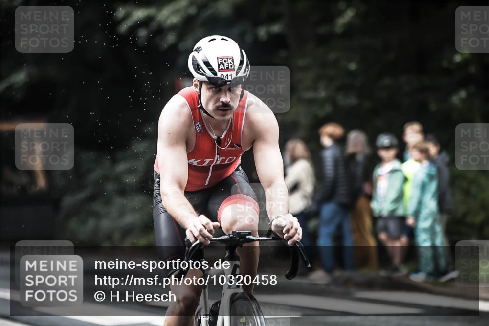 13.09.2026 - Stadtparktriathlon H.Heesch http://msf.ph/oto/10320458 13.09.2026 11:56:43 Radfahren 941, 952, 972 meine-sportfotos.de