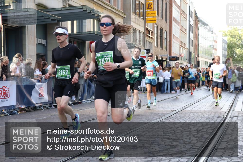 13.09.2026 - 21. swb-Marathon Bremen Strokosch-Dieckow http://msf.ph/oto/10320483 13.09.2026 13:17:51 Ziel 948, 1631, 1797, 1872, 2001, 2260, 2634, 2671, 3241, 3458, 3514, 3634, 4131, 4733, 5292, 5460, 5695, 5935, 5948, 6152, 6290, 6448, 7491, 7954, 8094, 8805, 8869, 8943, 8944, 9134, 9609, 9837, 10065, 560, 771, 948, 1297, 2001, 2008, 2125, 2234, 2812, 3051, 3192, 3760, 4171, 4286, 4374, 4498, 4499, 4620, 5041, 5530, 5550, 5817, 5935, 7901, 8100, 8250, 8446, 9400, 9505, 9595, 9596, 13041, 13107 meine-sportfotos.de