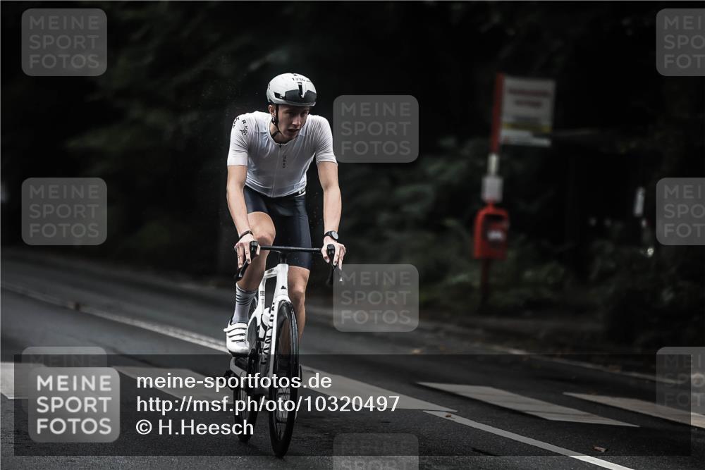 13.09.2026 - Stadtparktriathlon H.Heesch http://msf.ph/oto/10320497 13.09.2026 13:05:12 Radfahren 1272, 1306, 1336, 1386 meine-sportfotos.de
